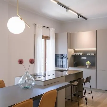 In Heart Of Old Town Saint Rocco's Chic Apartament *