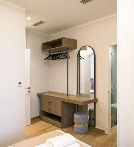 In Heart Of Old Town Saint Rocco's Chic Apartment *