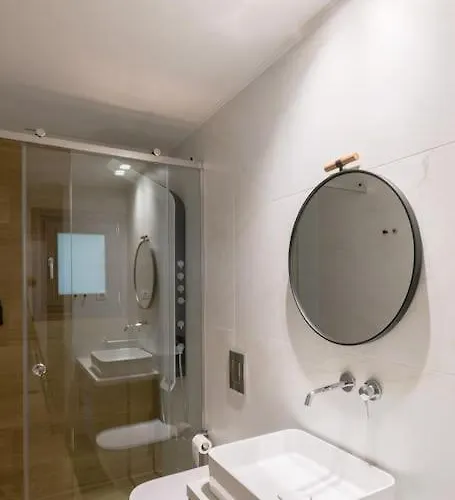 In Heart Of Old Town Saint Rocco's Chic Appartamento *