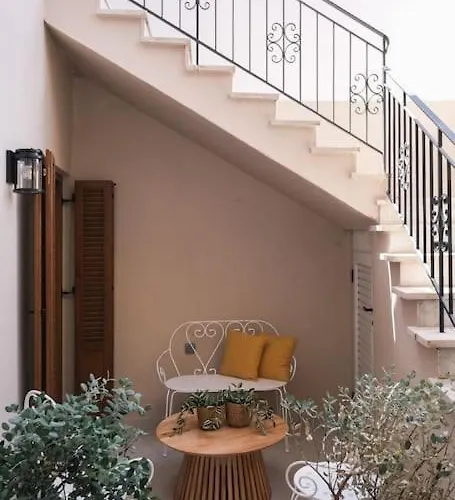 In Heart Of Old Town Saint Rocco's Chic Appartamento