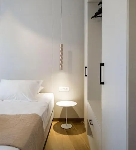 In Heart Of Old Town Saint Rocco's Chic Appartamento