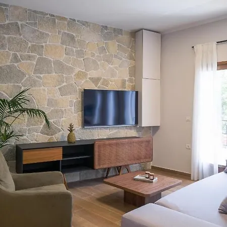 In Heart Of Old Town Saint Rocco's Chic Apartment *