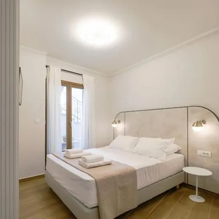 In Heart Of Old Town Saint Rocco's Chic Apartment Chania (Crete)